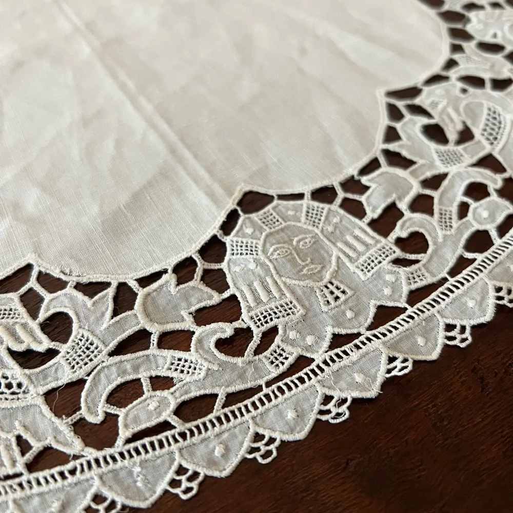 Egyptian Pharaoh Doilies, Rare Antique Embroidered Linens, Set of 2, Egypt - Picture 6 of 7